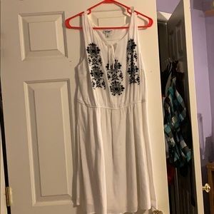 Old Navy size large white with black pattern dress